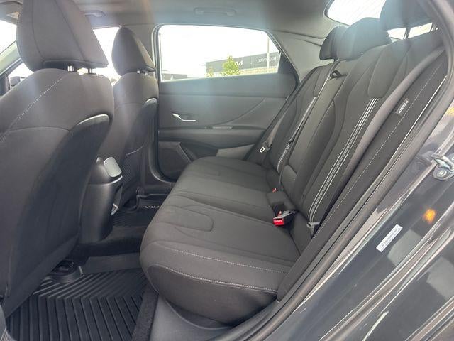 2025 Hyundai ELANTRA SEL Convenience IVT