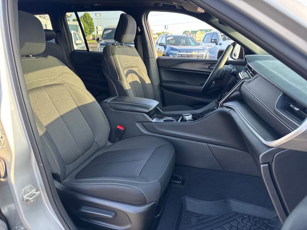 2024 Jeep Grand Cherokee Laredo X