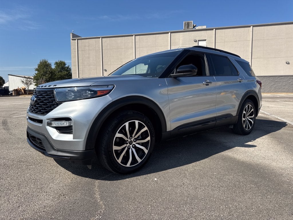 2024 Ford Explorer ST-Line