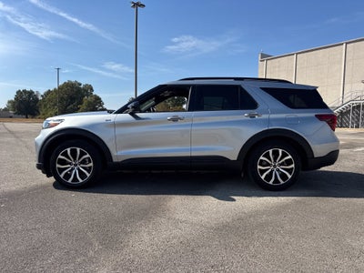 2024 Ford Explorer ST-Line
