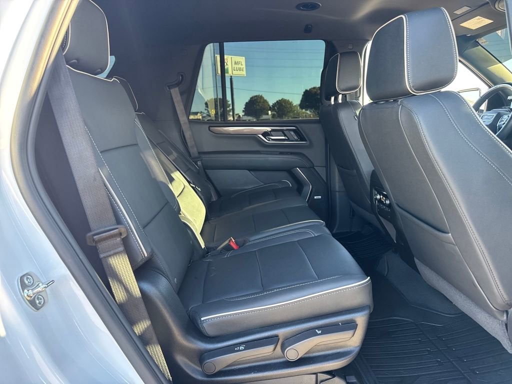 2025 GMC Yukon Elevation