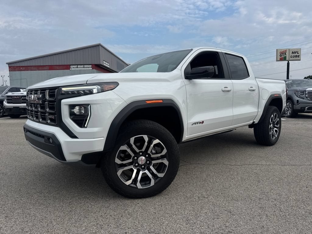 2023 GMC Canyon 4WD AT4