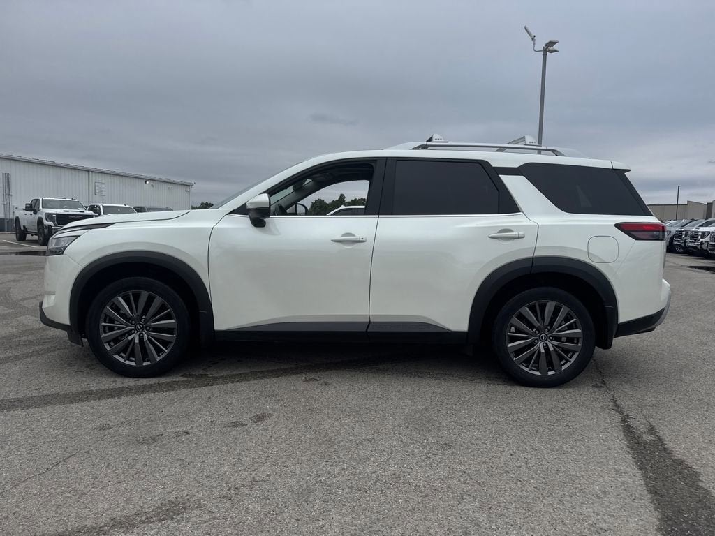 2024 Nissan Pathfinder SL