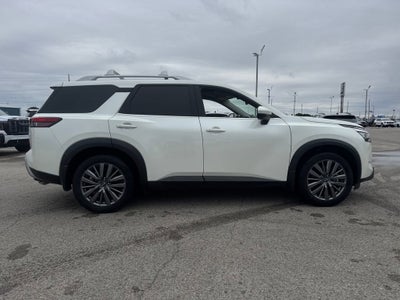 2024 Nissan Pathfinder SL