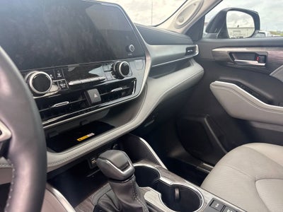 2025 Toyota Highlander Hybrid Limited