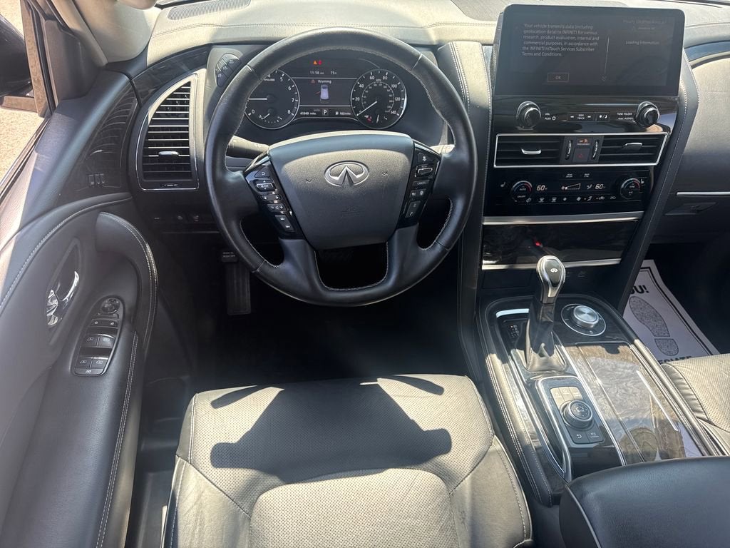 2024 INFINITI QX80 LUXE