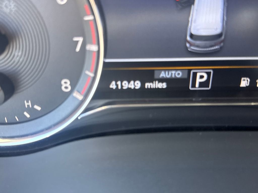 2024 INFINITI QX80 LUXE