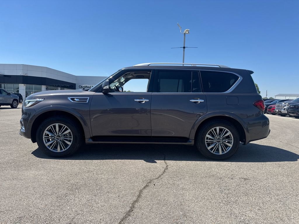 2024 INFINITI QX80 LUXE