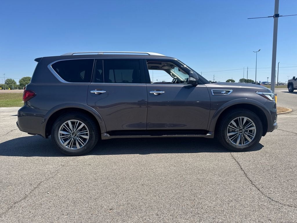 2024 INFINITI QX80 LUXE