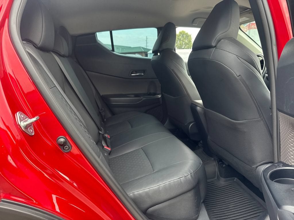 2022 Toyota C-HR XLE