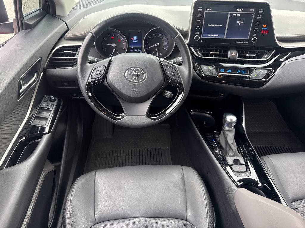 2022 Toyota C-HR XLE
