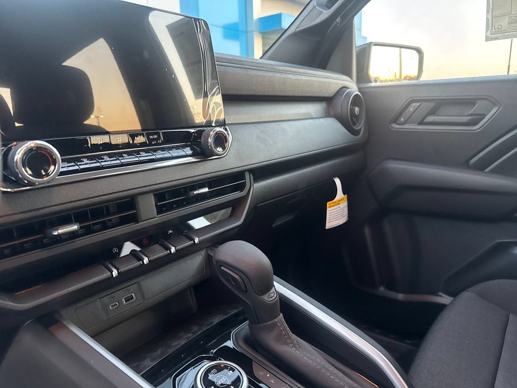 2026 Chevrolet Colorado Trail Boss - Photo 12