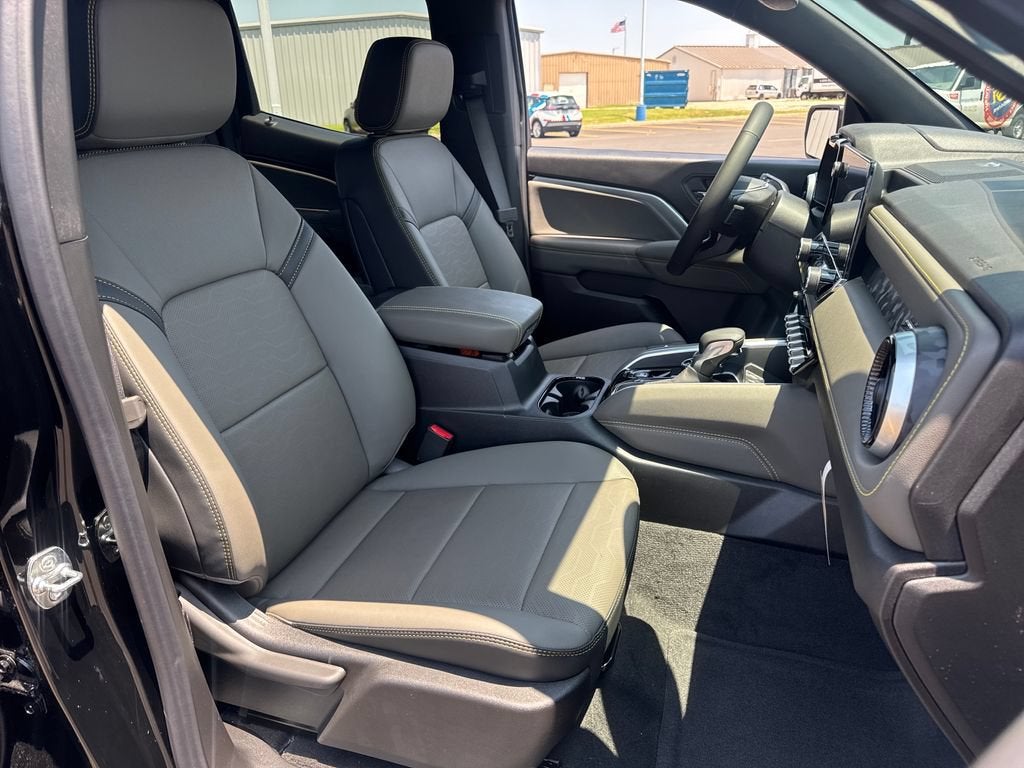 2026 Chevrolet Colorado ZR2 - Photo 13