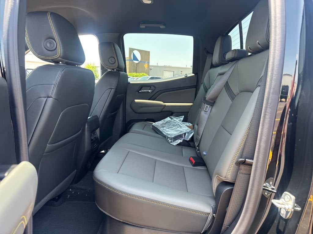 2026 Chevrolet Colorado ZR2 - Photo 14