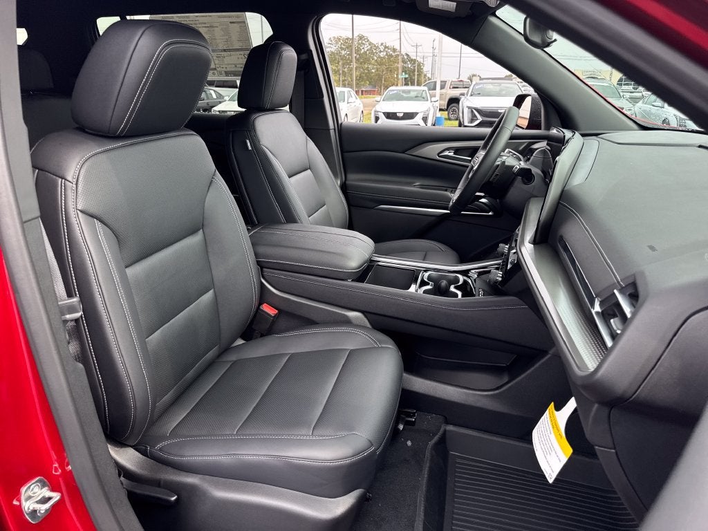 2027 Chevrolet Traverse LT - Photo 10