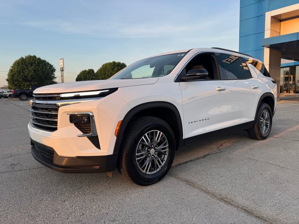 2025 Chevrolet Traverse LT