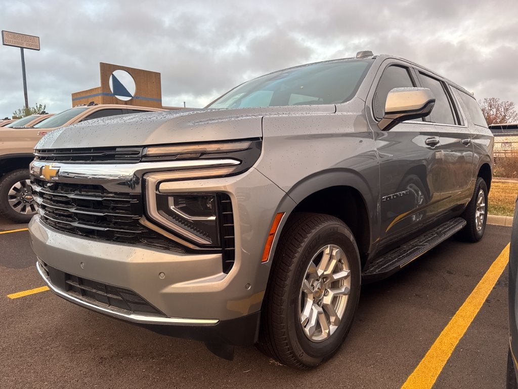 2026 Chevrolet Suburban LS
