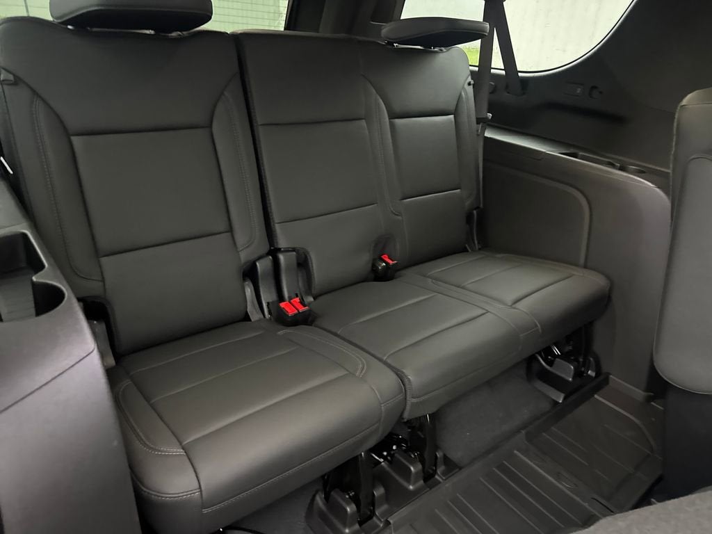 2026 Chevrolet Suburban LT - Photo 12