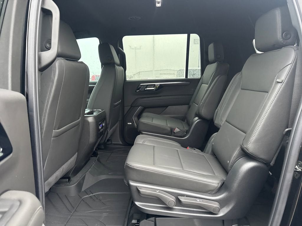 2026 Chevrolet Suburban LT - Photo 15
