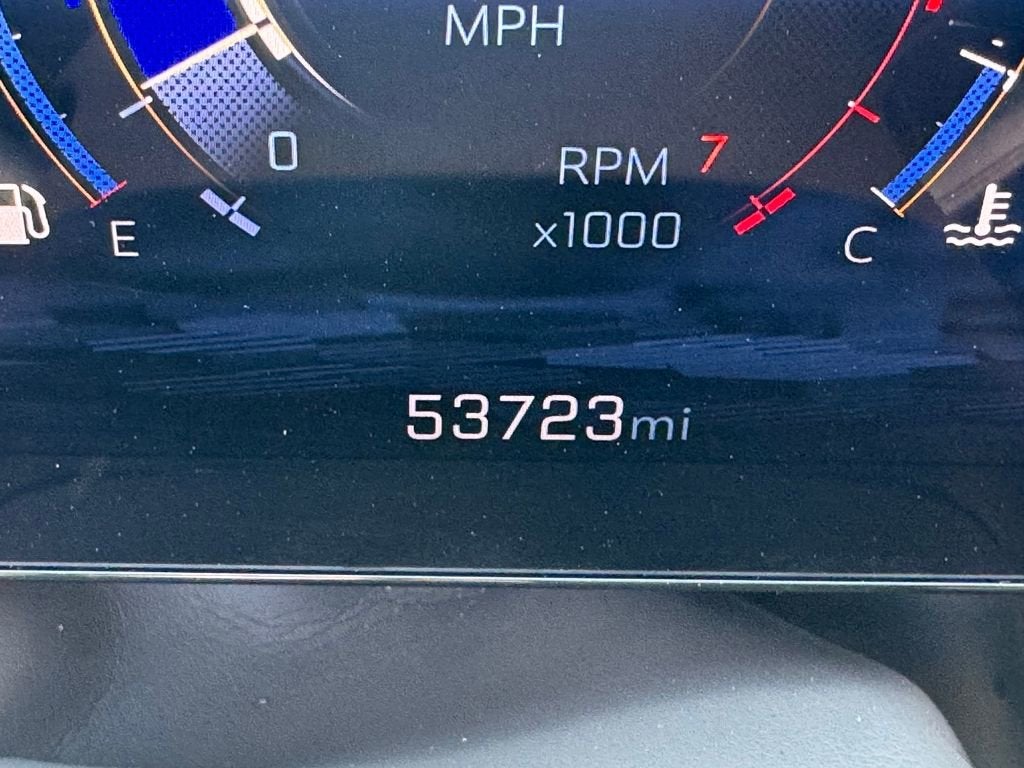 2025 Chevrolet Suburban LT