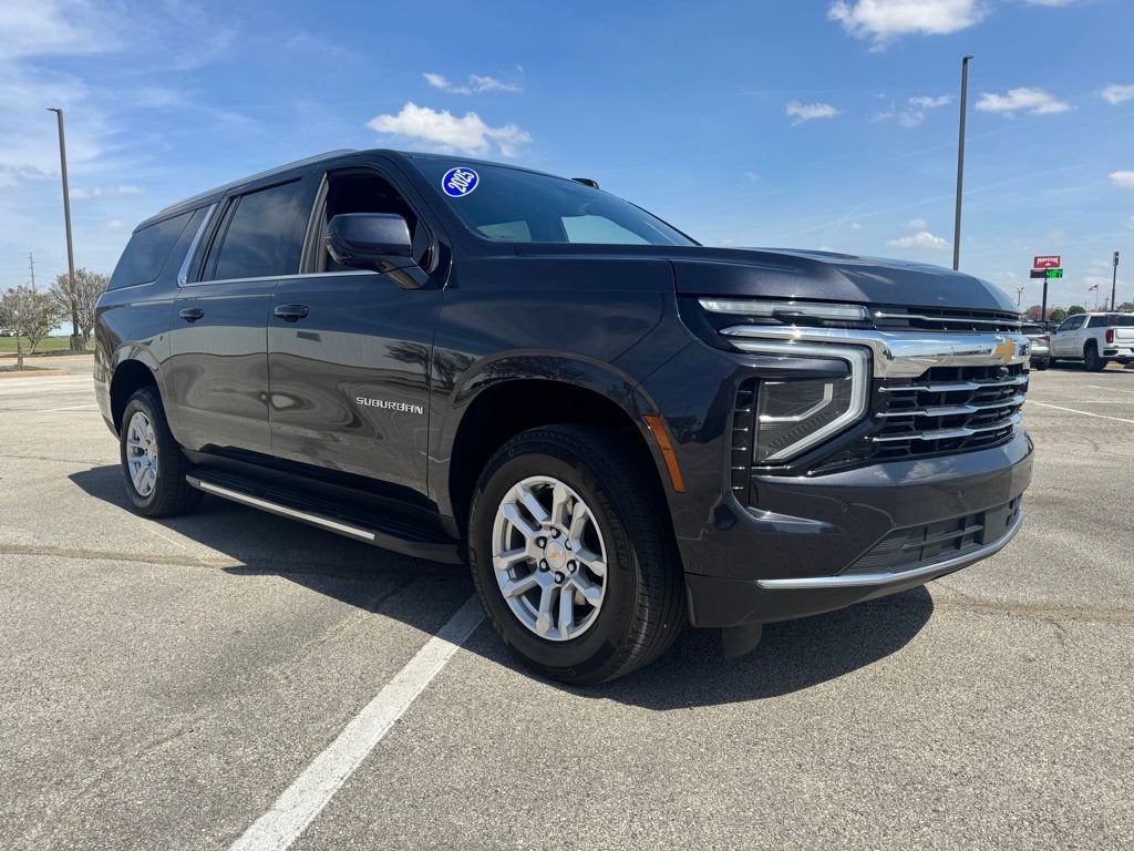 2025 Chevrolet Suburban LT