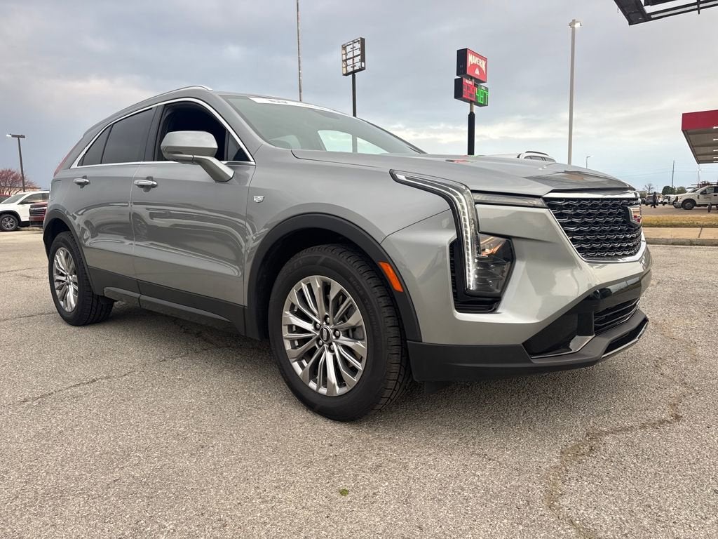 2025 Cadillac XT4 Premium Luxury