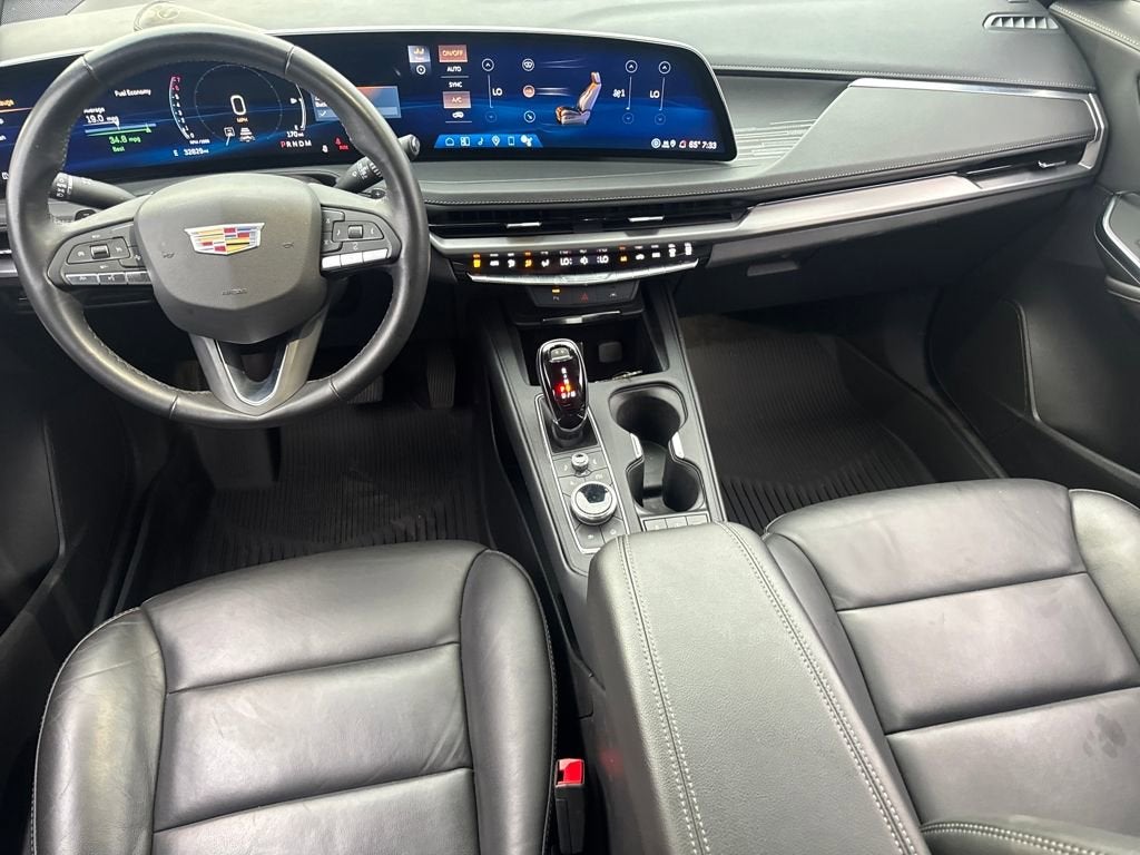 2025 Cadillac XT4 Premium Luxury