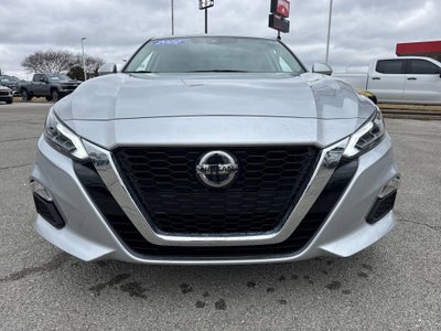 2022 Nissan Altima 2.5 SV