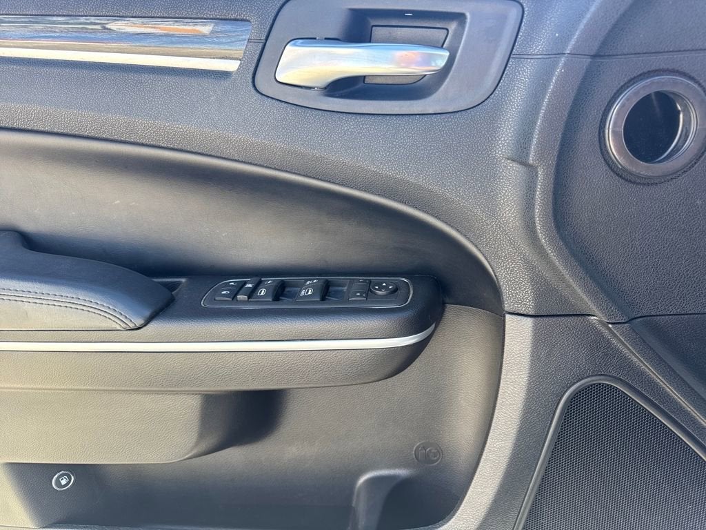 2021 Chrysler 300 Touring