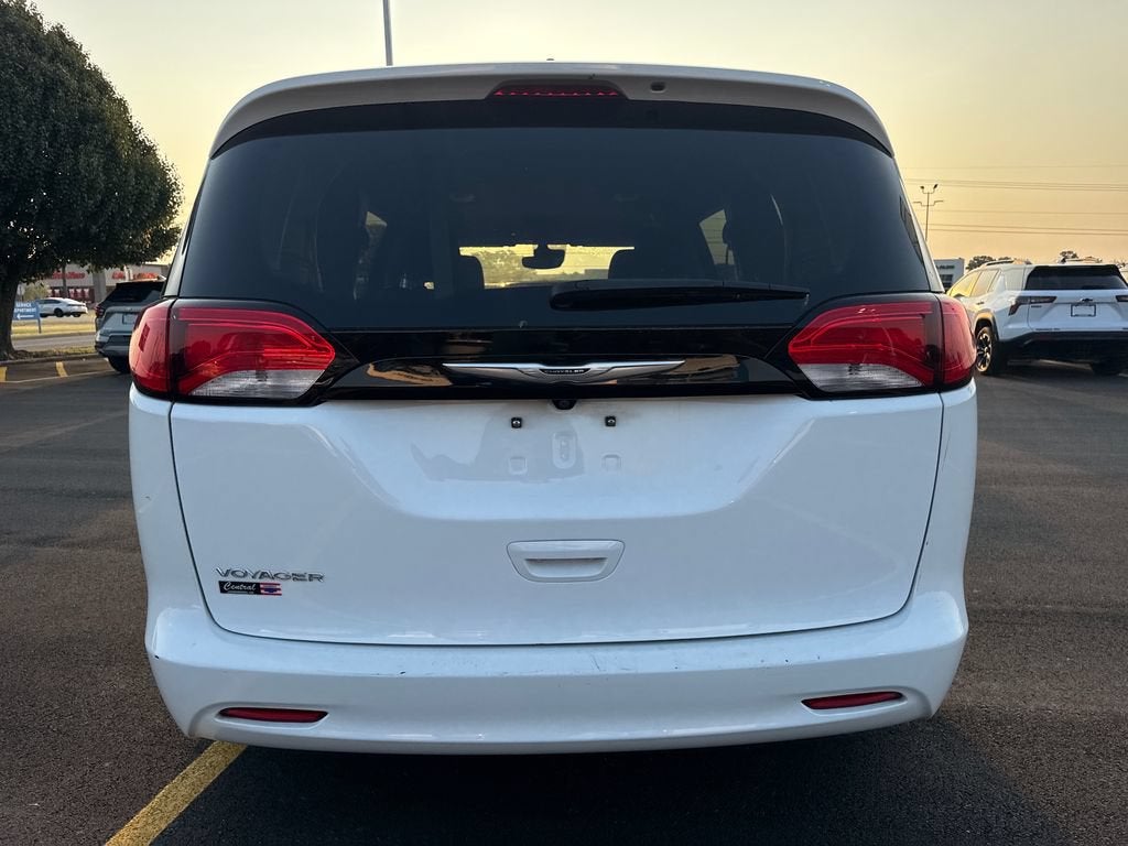 2024 Chrysler Voyager LX