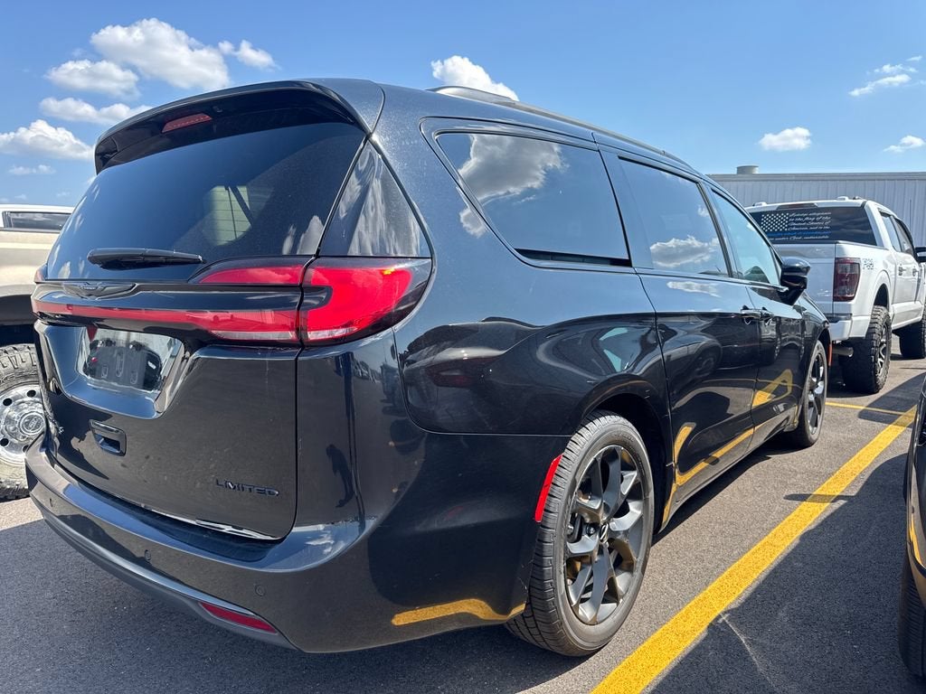 2025 Chrysler Pacifica Limited