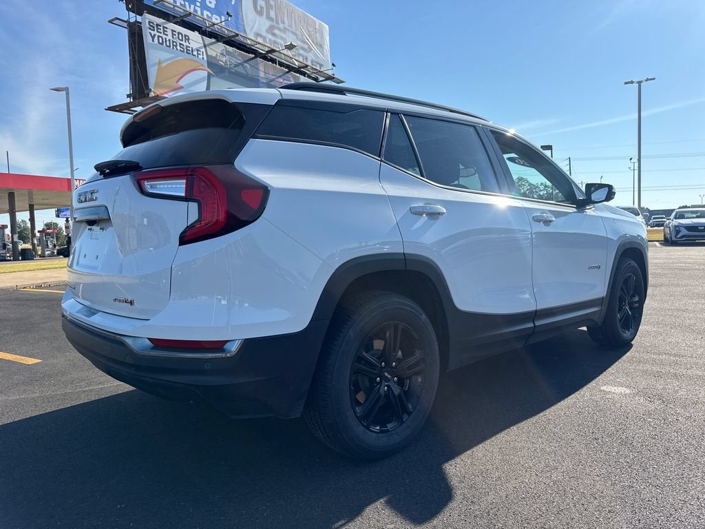 2024 GMC Terrain AT4