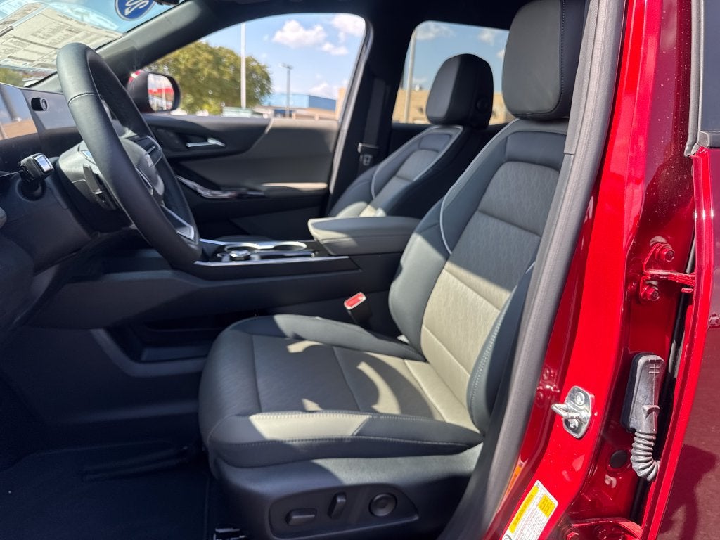 2027 Chevrolet Equinox LT - Photo 15