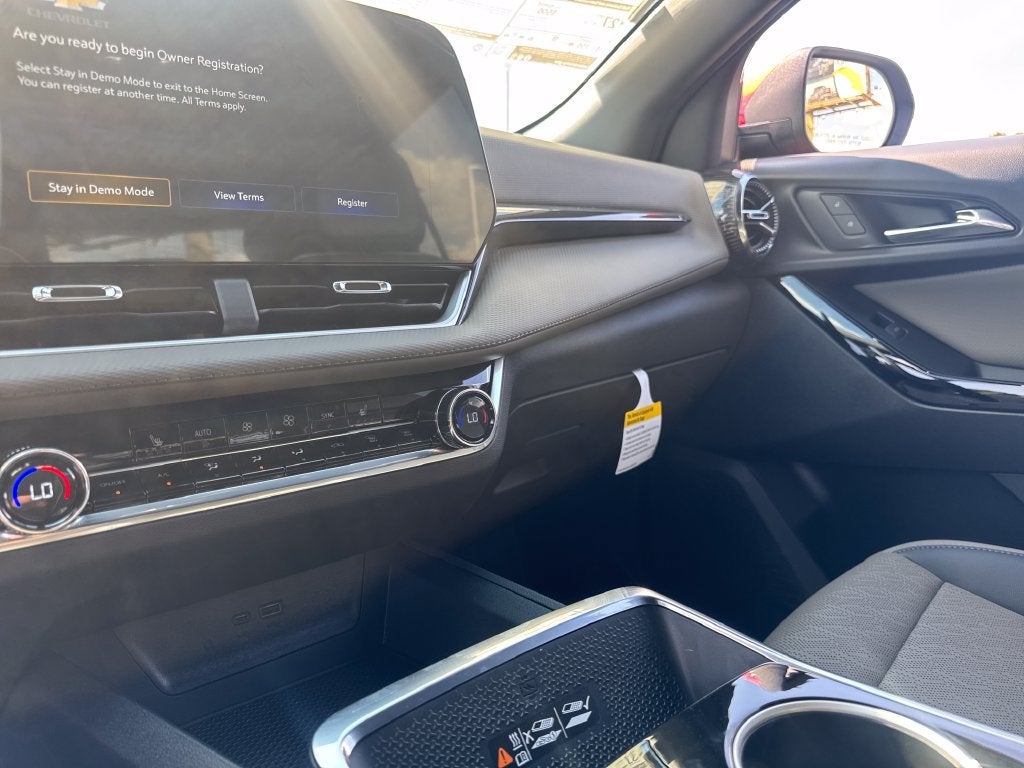 2027 Chevrolet Equinox LT - Photo 19