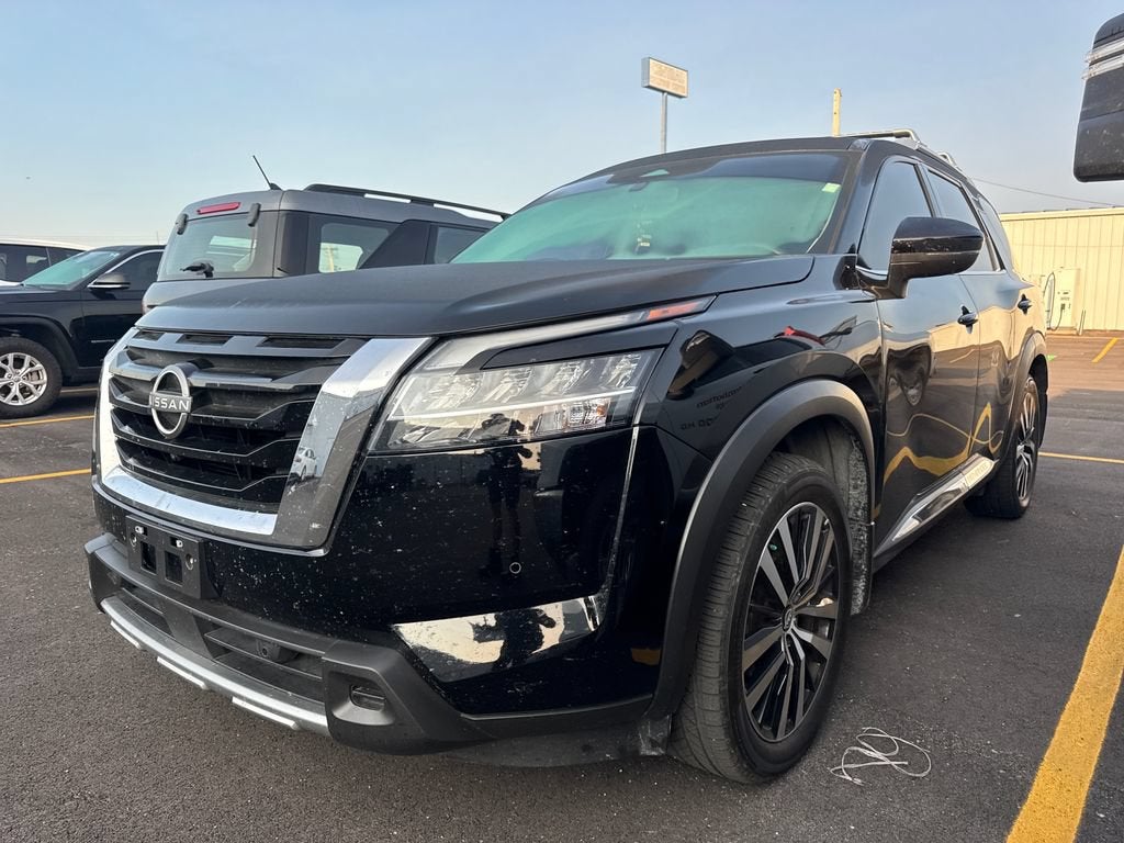 2024 Nissan Pathfinder Platinum
