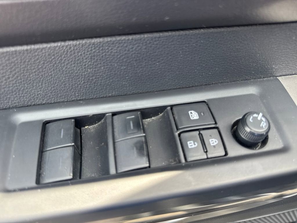 2023 Toyota Tundra 4WD SR5