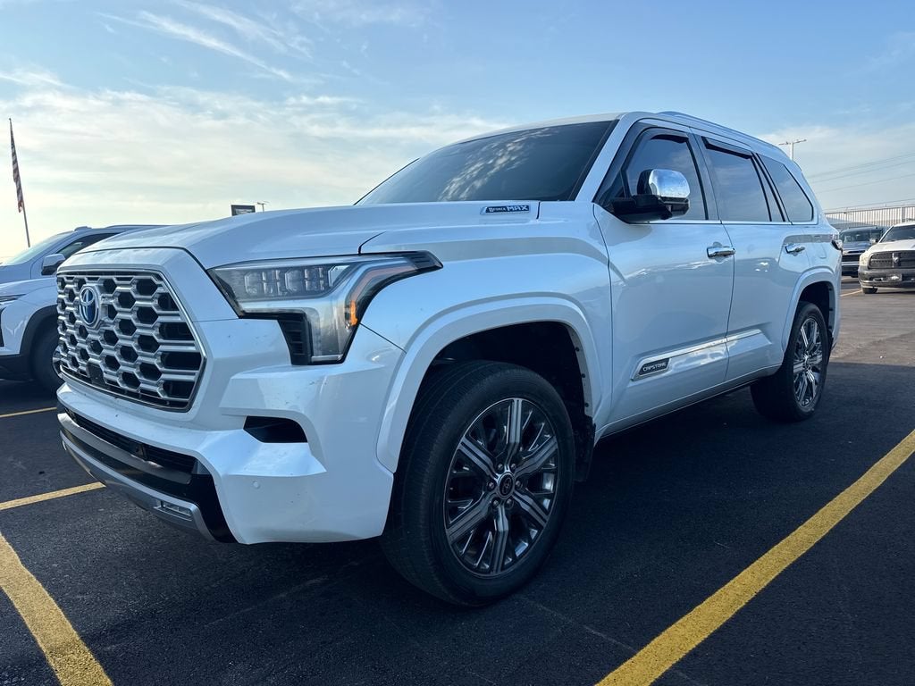 2023 Toyota Sequoia SR5