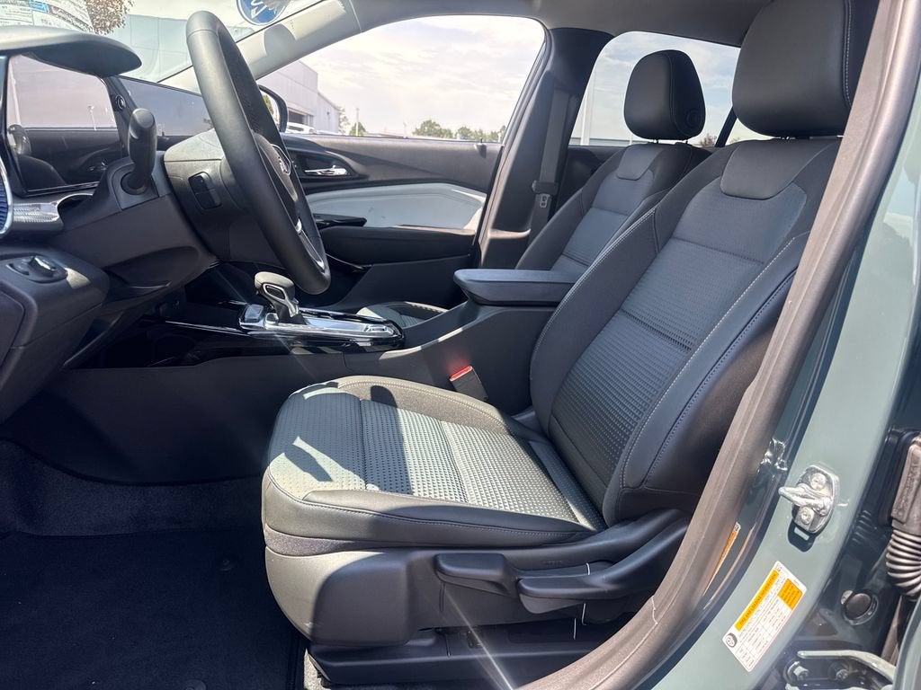 2026 Chevrolet Trax LT - Photo 14