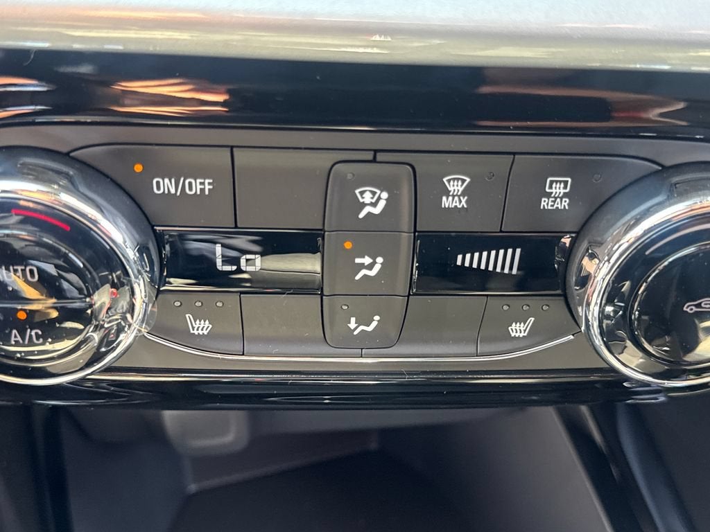 2026 Chevrolet Trax LT - Photo 18