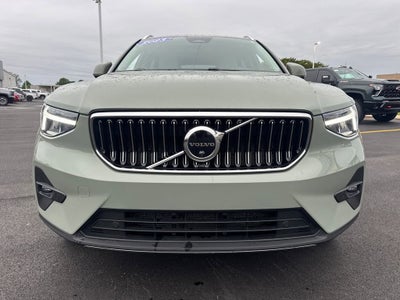 2023 Volvo XC40 Ultimate Bright Theme