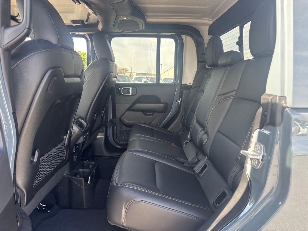 2025 Jeep Gladiator High Tide