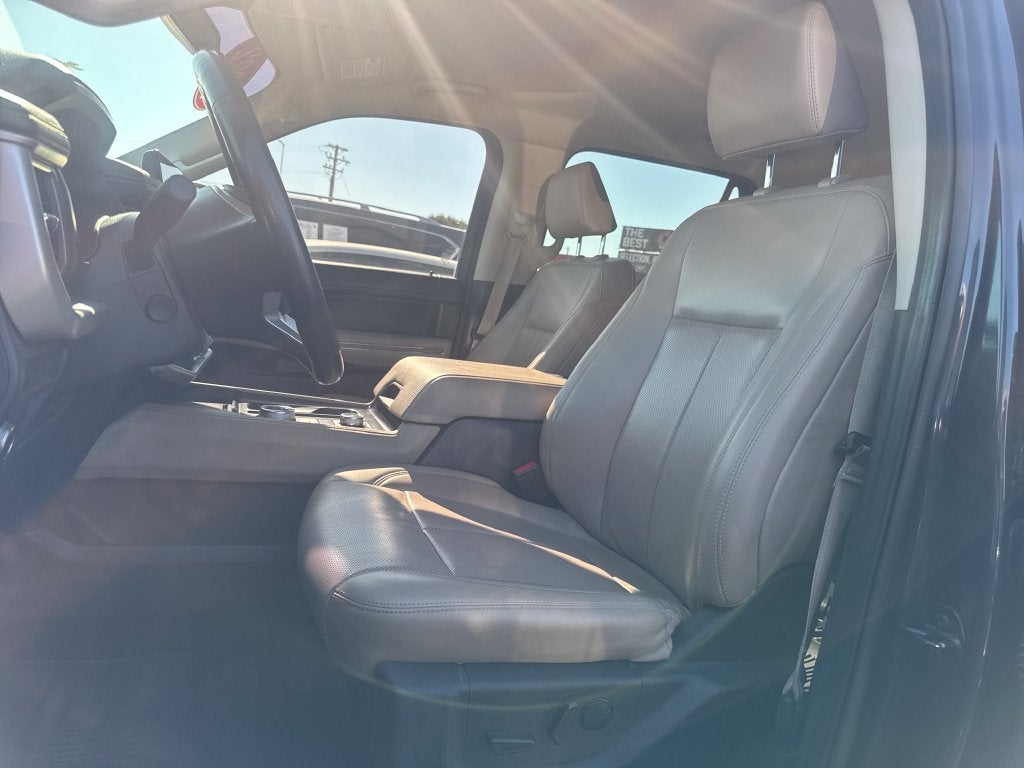 2022 Ford Expedition Max XLT