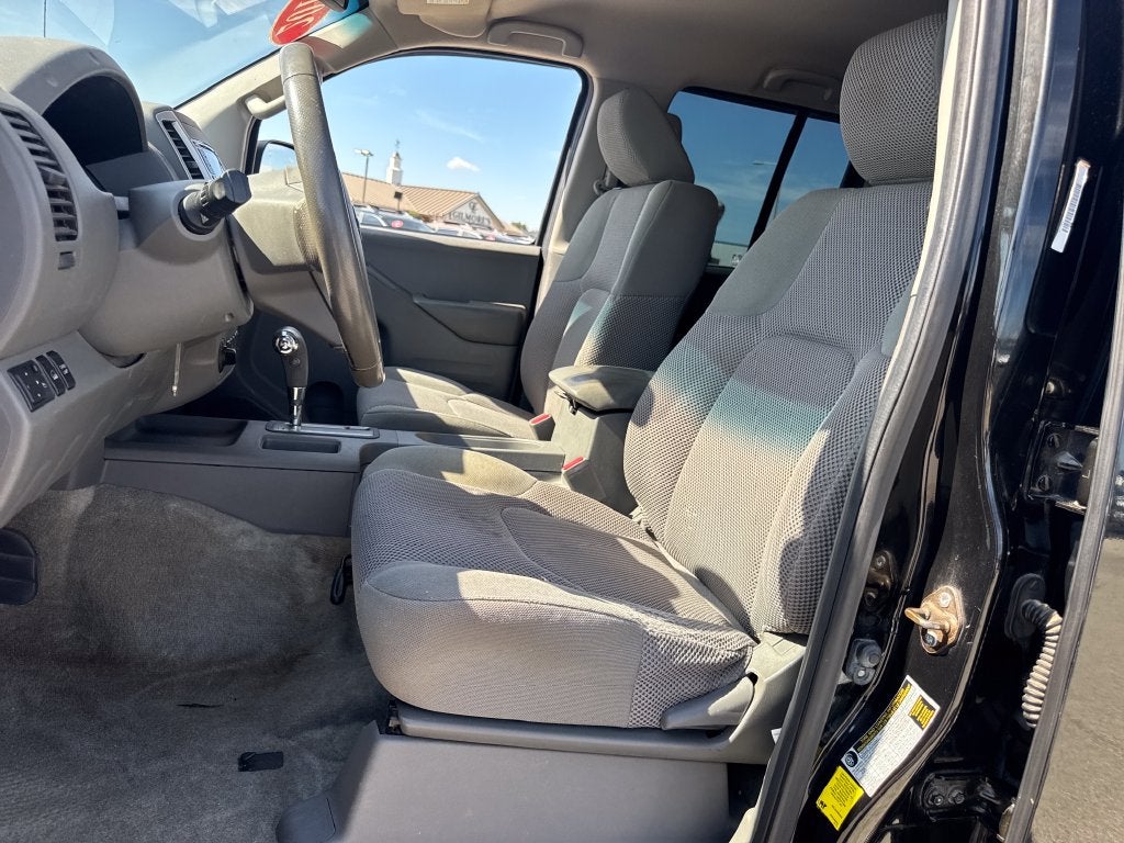 2016 Nissan Frontier SV