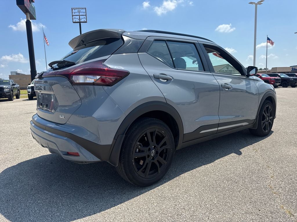 2024 Nissan Kicks SR