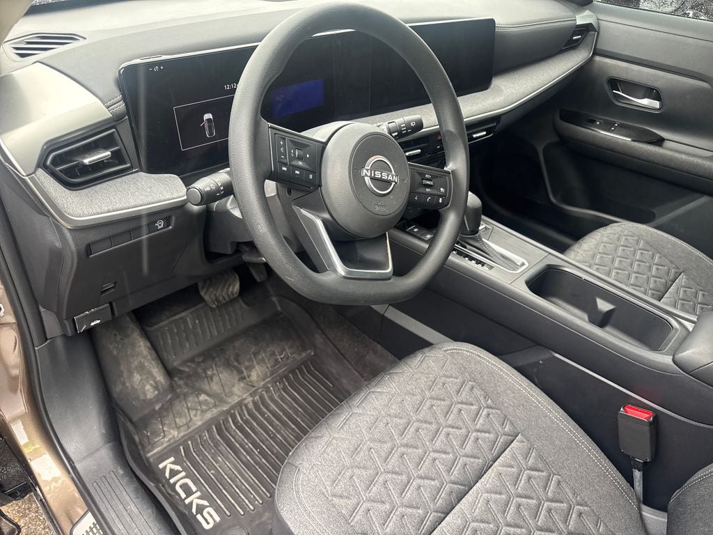 2025 Nissan Kicks SV