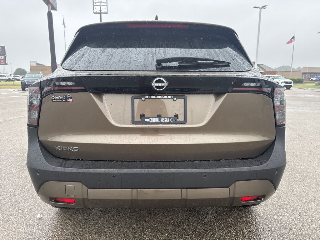 2025 Nissan Kicks SV