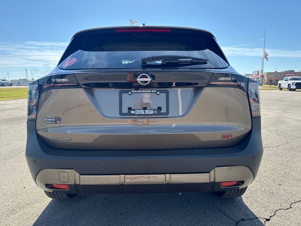 2026 Nissan Kicks SR