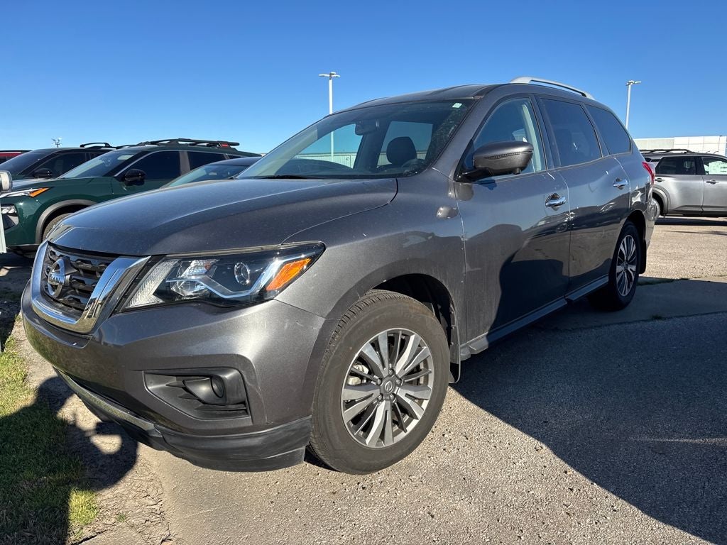 2020 Nissan Pathfinder SL