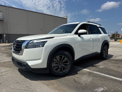 2023 Nissan Pathfinder SV