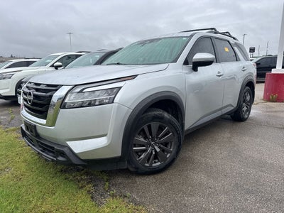 2022 Nissan Pathfinder SV